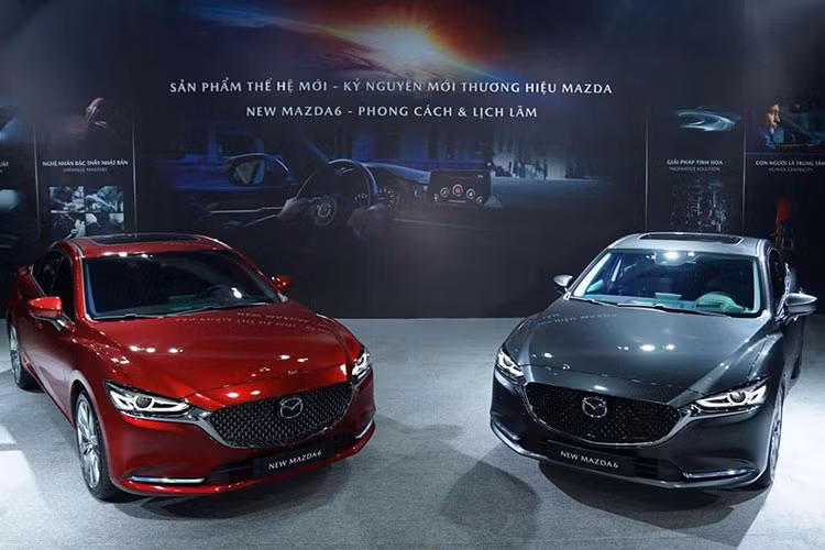 Mặt khác, từ đầu tháng 7 âm lịch - Mazda3 và Mazda6 cũng đã được áp dụng chương trình ưu đãi riêng (Mazda3 giảm tới 60 triệu đồng). Hay mẫu Mazda 2 thế hệ mới cũng đang được giảm từ 25-40 triệu đồng. Mức giảm giá khuyến mãi các mẫu xe khác nhau giữa các đại lý.