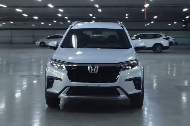 Hiện xe mới được bán ở 7 quốc gia và trong năm sau, chúng tôi sẽ tiếp tục mở rộng thị trường. Honda BR-V được phát triển dành cho Indonesia nhưng cũng được đánh giá là phù hợp với những quốc gia khác", ông Billy tiết lộ. Honda BR-V 2022 là phiên bản thương mại của concept N7X