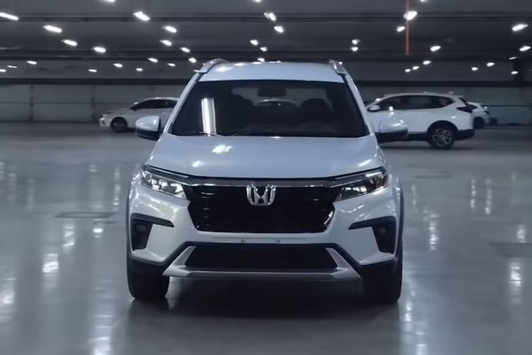 Hiện xe mới được bán ở 7 quốc gia và trong năm sau, chúng tôi sẽ tiếp tục mở rộng thị trường. Honda BR-V được phát triển dành cho Indonesia nhưng cũng được đánh giá là phù hợp với những quốc gia khác", ông Billy tiết lộ. Honda BR-V 2022 là phiên bản thương mại của concept N7X