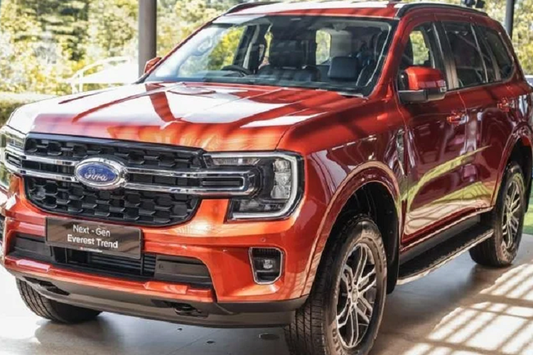 2 tháng sau khi giới thiệu Ford Ranger 2022 hoàn toàn mới, Sime Darby Auto ConneXion (SDAC) đã chính thức ra mắt Ford Everest 2022 tại Malaysia.