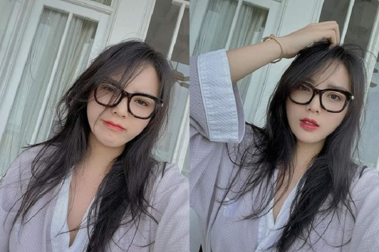 My nhan Viet cu hoa mat chin chu la bi che gia, chi makeup suong suong duoc khen het loi