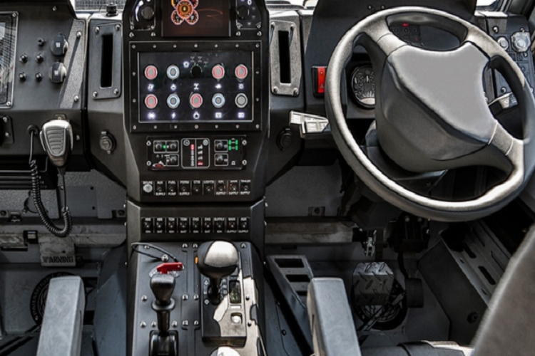 Bên cạnh đó, công ty Nam Phi cho biết những nâng cấp đáng kể đối với giao diện trình điều khiển sẽ giúp nó phù hợp hơn với nhiều loại nhiệm vụ.