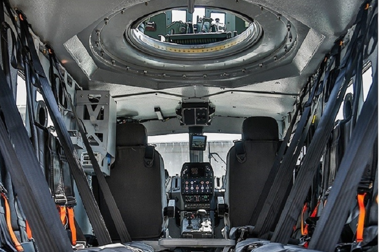 Chiếc SUV Paramount Marauder Mark 2 chống đạn đủ chỗ cho 8 người, nặng tới 16 tần, dài 6,6 mét, cao 2,7 mét và rộng 2,6 mét. Cấu trúc thân xe liền khung (monocoque) hai lớp giúp chiếc SUV bọc thép có thể chống chịu được đạn đạo, thiết bị nổ tự tạo IED và mìn.