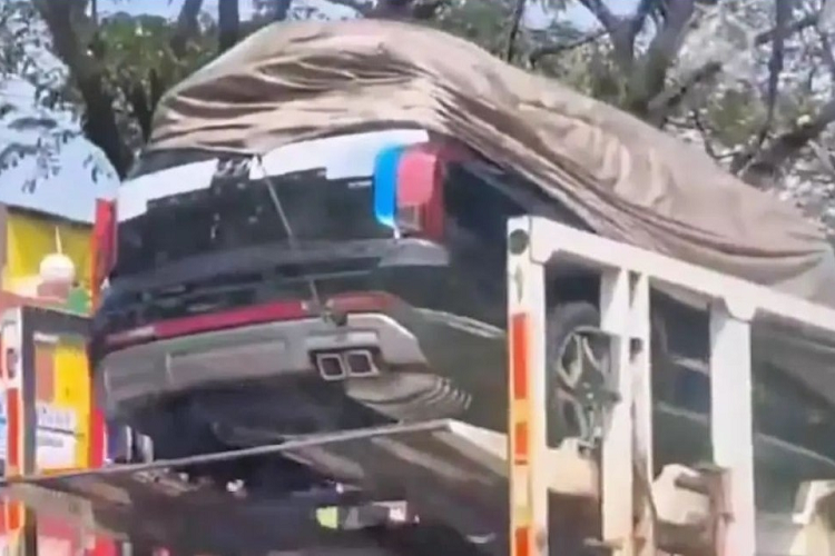 Chiếc Hyundai Palisade 2023 xuất hiện trên đường phố Indonesia có logo "2.2D". Do đó, xe sẽ dùng động cơ diesel 4 xi-lanh, dung tích 2.2L với công suất tối đa 202 mã lực và mô-men xoắn cực đại 441 Nm. Động cơ này chỉ tiêu thụ lượng nhiên liệu trung bình 12,4 km/lít (khoảng 8,06 lít/100 km) ở phiên bản dẫn động 1 cầu.