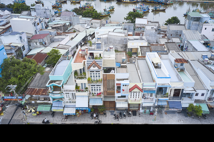 Ngôi nhà có mặt tiền chỉ rộng 3m nhưng vẫn đủ công năng Ngoi nha co mat tien chi rong 3m nhung van du cong nang