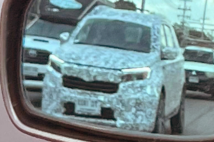 Theo kế hoạch, mẫu xe MPV Honda BR-V 2022 sẽ được ra mắt vào tháng 8 năm nay tại Thái Lan. Sau khi ra mắt ở Thái Lan, xe có khả năng cao sẽ ra mắt tại Việt Nam cạnh tranh với các đối thủ trong phân khúc MPV 7 chỗ cỡ nhỏ như Mitsubishi Xpander, Toyota Veloz Cross, Suzuki XL7. Trong bối cảnh phân khúc xe MPV 7 chỗ cỡ nhỏ ngày càng được ưa chuộng tại Việt Nam nói riêng và cả khu vực Đông Nam Á nói chung.