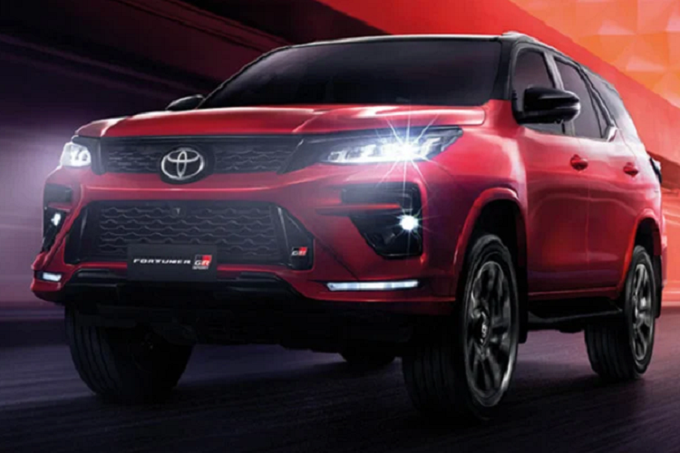 Toyota Fortuner 2023 tu 1,035 ty dong tai Thai Lan, sap ve Viet Nam?