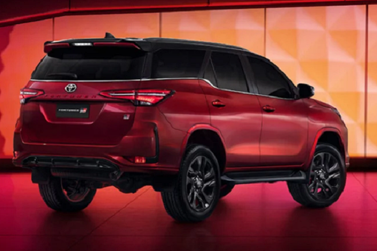 Toyota Việt Nam (TMV) khả năng cao sẽ sớm tung ra phiên bản nâng cấp thêm trang bị cho dòng Fortuner tại thị trường để tăng thêm sức hút trong phân khúc