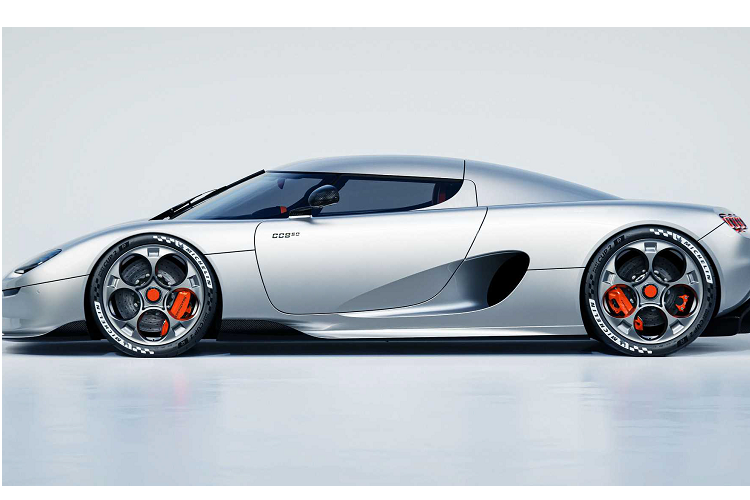 Mẫu siêu xe Koenigsegg CC8S được thừa hưởng hộp số tự động chín cấp của Jesko được chuyển sang CC850. Tuy nhiên, chiếc xe cũng được trang bị cần số thủ công trong hộp số sàn sáu cấp. Hệ thống này còn có thể tuần tự thay đổi các bánh răng như Jesko và còn có một bàn đạp ly hợp để người lái vận hành.