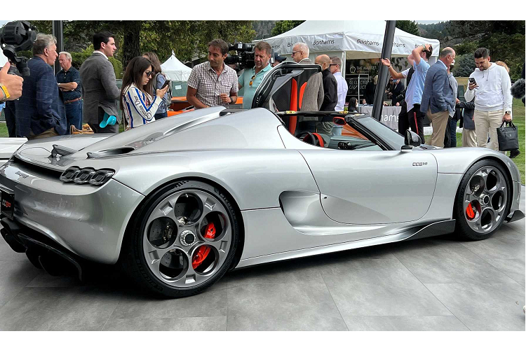 Theo công bố ban đầu, hãng siêu Thuỵ Điển sẽ chỉ sản xuất 50 chiếc Koenigsegg CC850 bản kỷ niệm sinh nhật lần thứ 50 của người sáng lập công ty, Christian von Koenigsegg. Giá bán của xe sẽ được tiết lộ trong thời gian tới.