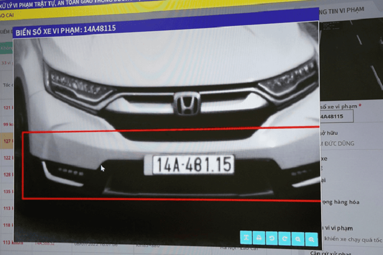 Tai xe van ve, dan bien so 