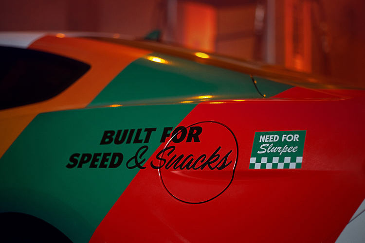 Ông cũng nói thêm: “Chúng tôi đã có hàng trăm nghìn người hâm mộ xe hơi 7-Eleven và khách hàng tương tác với việc bình chọn các yếu tố nâng cấp cho phiên bản độc nhất Model 711 và giờ đây, một khách hàng may mắn sẽ có cơ hội giành được chiếc xe độc nhất này. Chúng tôi rất nóng lòng được xem những nơi họ sẽ đến và nhiều bức ảnh # CarsOf7Eleven mà họ sẽ chụp."