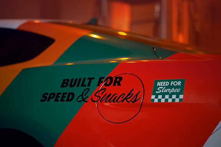 Ông cũng nói thêm: “Chúng tôi đã có hàng trăm nghìn người hâm mộ xe hơi 7-Eleven và khách hàng tương tác với việc bình chọn các yếu tố nâng cấp cho phiên bản độc nhất Model 711 và giờ đây, một khách hàng may mắn sẽ có cơ hội giành được chiếc xe độc nhất này. Chúng tôi rất nóng lòng được xem những nơi họ sẽ đến và nhiều bức ảnh # CarsOf7Eleven mà họ sẽ chụp."