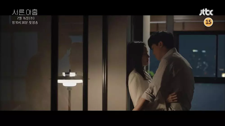 Ban gai Hyun Bin thang than hoi: 'Anh muon ngu voi toi dung khong?'-Hinh-5