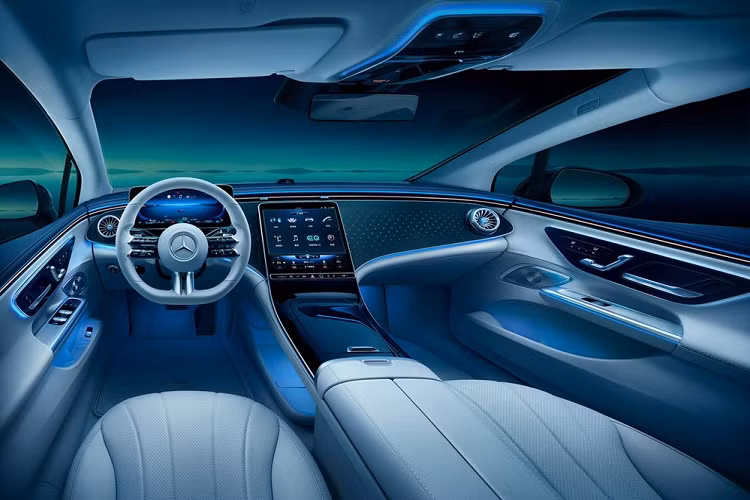 Mercedes-EQS dang giam gia kich san tai Trung Quoc vi qua e-Hinh-2