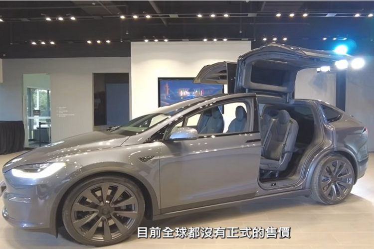 Do đó, việc chiếc xe điện Tesla Model X Plaid cung cấp thêm cấu hình 7 ghế ngồi lại có thể được coi là một “hiện tượng”.