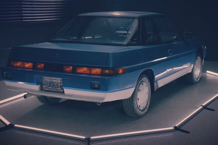 Không may, ngay cả hệ dẫn động 4 bánh độc đáo cũng không thể lôi kéo người mua thời bấy giờ và hàng xe Nhật Bản đã khai tử Subaru XT, rồi chỉ quay trở lại dòng xe thể thao với mẫu WRX.