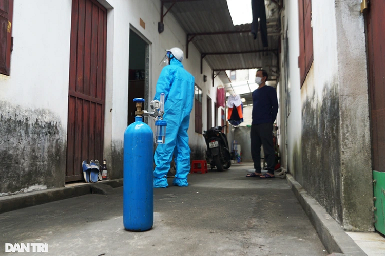 Biet doi “ATM Oxy” mien phi ho tro F0 bat ke ngay dem o Ha Noi-Hinh-11