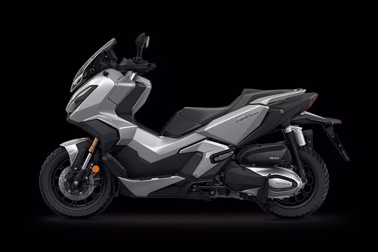 Sức mạnh động cơ sẽ được kiểm soát và hiệu chỉnh bằng hệ thống kiểm soát lực xoắn HSTC. Về màu sắc, Honda ADV 350 tại Thái Lan sẽ có tổng cộng 3 tùy chọn màu bao gồm Đen, Đỏ Đen, và Bạc Đen.