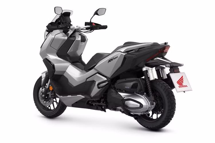 Được biết, Honda ADV 350 thế hệ mới là mẫu xe ga thứ 3 thuộc dòng xe ga địa hình của hãng xe Nhật Bản, được định vị giữa Honda X-ADV 750 và Honda ADV 150.