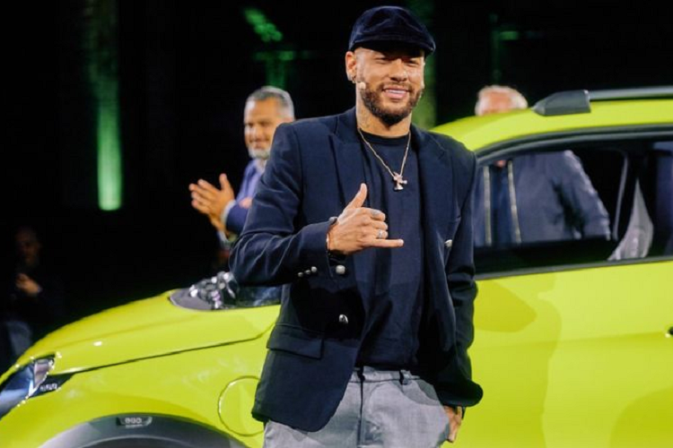 Trong sự kiện này, Ali Vezvaei - Chủ tịch Hội đồng quản trị của e.GO Motor, đã nêu lên tiêu chí phát triển của thương hiệu: "Việc phát triển ôtô và sử dụng năng lượng bền vững là trọng tâm, không chỉ cho tương lai của hành tinh chúng ta mà còn để điều hướng các dịch chuyển kiến tạo mà chúng ta đang trải nghiệm trên toàn cầu."