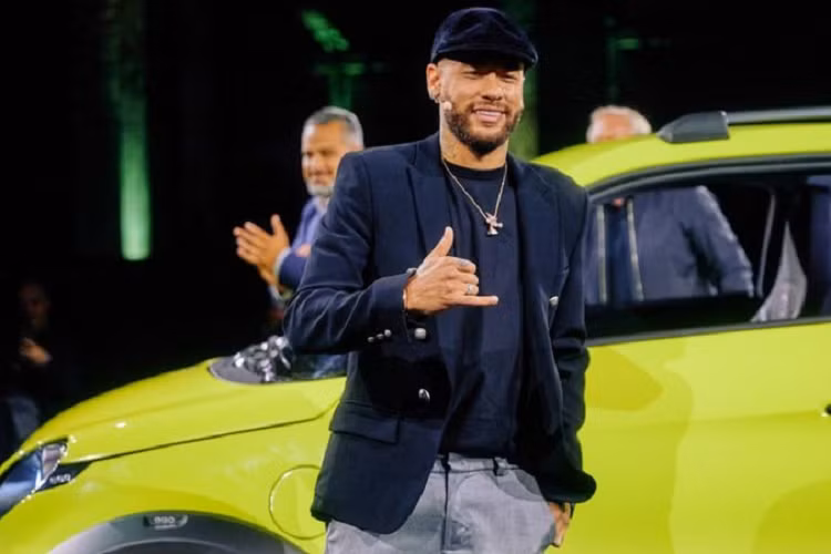 Trong sự kiện này, Ali Vezvaei - Chủ tịch Hội đồng quản trị của e.GO Motor, đã nêu lên tiêu chí phát triển của thương hiệu: "Việc phát triển ôtô và sử dụng năng lượng bền vững là trọng tâm, không chỉ cho tương lai của hành tinh chúng ta mà còn để điều hướng các dịch chuyển kiến tạo mà chúng ta đang trải nghiệm trên toàn cầu."