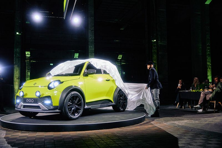 Cũng trong buổi lễ ra mắt đại sứ thương hiệu Neymar Jr đã phát biểu những suy nghĩ của mình: “xe ôtô điện e.wave X không chỉ là một phương tiện giao thông mà còn là một phong cách sống đích thực. Đây cũng là điểm mấu chốt hướng tới sự phát triển hơn nữa của phương tiện di chuyển bền vững đó là một tuyên bố kết hợp sự đổi mới và mục đích bền vững thành một lựa chọn phong cách sống."