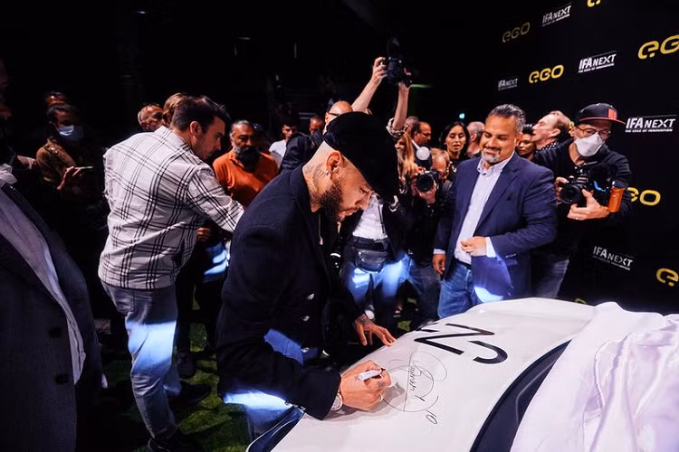 Mức giá xe e.wave X 2022 bán ra khởi điểm tham khảo tại thị trường Đức hiện là 26.425 USD (tương đương khoảng 600 triệu đồng).