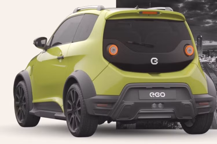 Pin xe được thiết kế thông minh và nằm gọi gàng dưới phần gầm nhằm tối ưu không gian cho chiếc xe. Màn hình cực rộng lên tới 23inch cùng nhiều tính năng kết nối và thông minh mang đến trải nghiệm người dùng độc đáo.