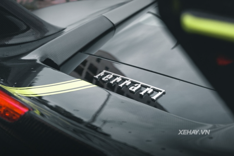 Bộ bodykit của Misha Design trên Ferrari 488 GTB gồm cản trước, nắp capo, ốp sườn, cản sau và cánh gió mới làm bằng sợi carbon giúp tối ưu trọng lượng và tăng tính khí động học.