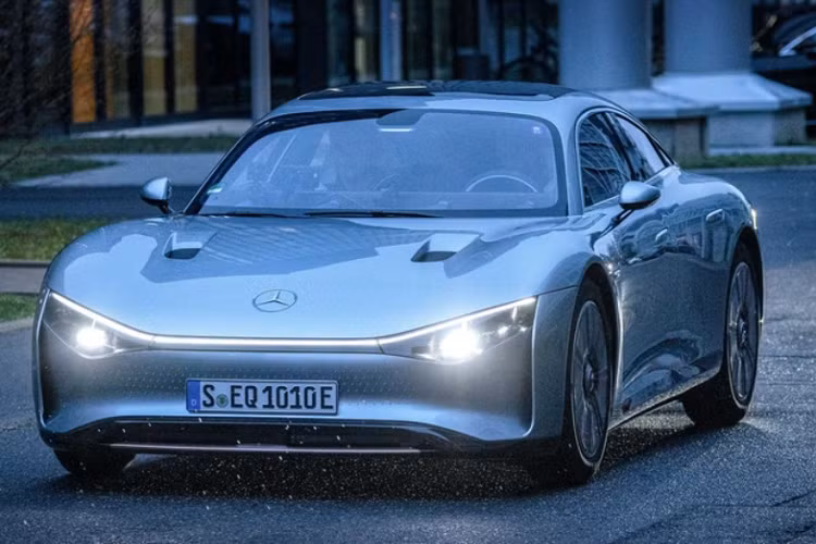 Theo hãng, Vision EQXX là chiếc xe tiết kiệm năng lượng hiệu quả nhất mà Mercedes từng chế tạo. Tuy nhiên, tới nay Vision EQXX vẫn chỉ là một mẫu xe nguyên mẫu, chưa phải xe thương mại. Xe chỉ vừa được giới thiệu vào tháng 1 năm nay.