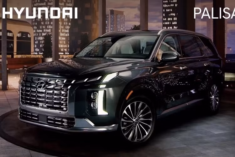 Cách đây vài ngày, hãng xe Hàn Quốc đã tung ra những hình ảnh "úp mở" đầu tiên của Hyundai Palisade 2023 mới. Mẫu SUV cỡ lớn này dự kiến sẽ chính thức trình làng trong triển lãm Ô tô New York 2022 diễn ra vào tuần tới.