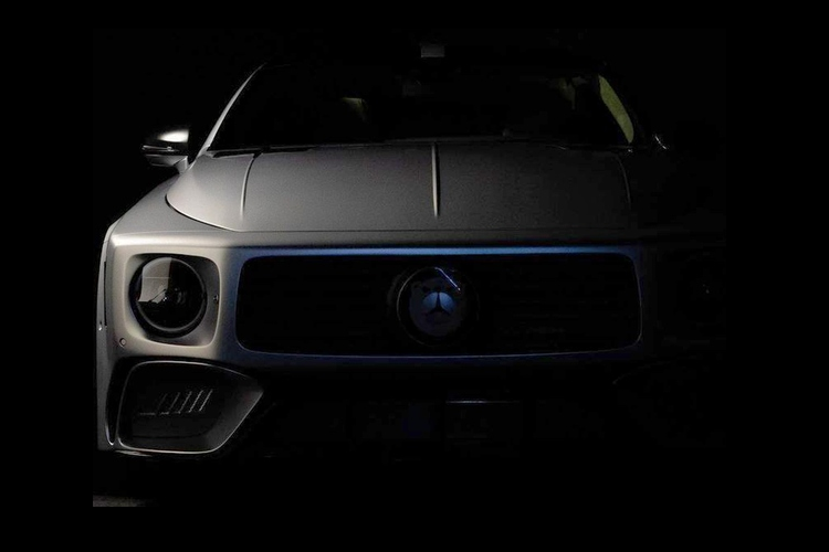 Will.I.Am không còn xa lạ với những chiếc xe tùy chỉnh, nhưng vẫn khá bất ngờ khi anh hợp tác với AMG để sản xuất một chiếc xe thể thao Mercedes-AMG chính thức.