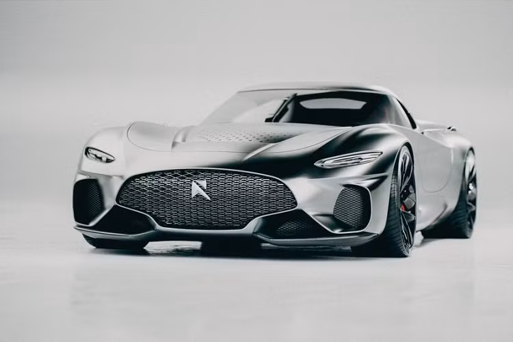 Mục tiêu của Raven Cars là cung cấp các dịch vụ thiết kế chất lượng cao và đẩy nhanh việc áp dụng NFT. Do đó, quy trình thiết kế của họ giống hệt quy trình của một nhà sản xuất ô tô thực sự, cho đến điểm chế tạo chiếc xe mà họ không hề chế tạo thật. Nói đơn giản, siêu xe Raven GT trông giống như một dự án 3D tuyệt vời với dấu ấn thương hiệu độc đáo.