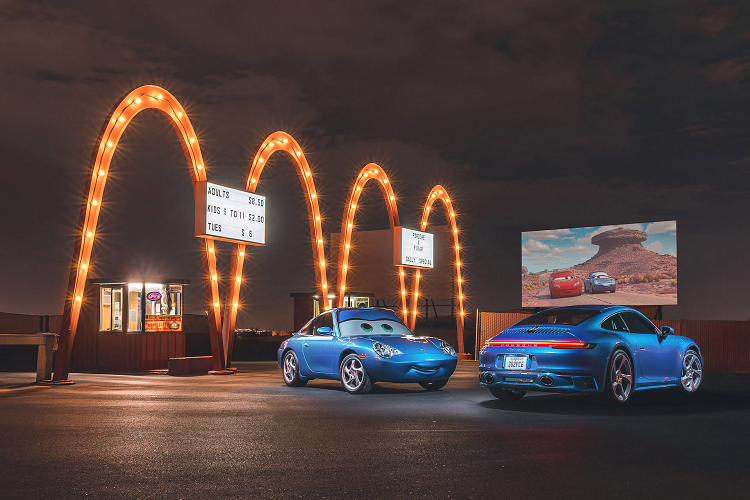 Mẫu xe Porsche Carrera GTS tiêu chuẩn được trang bị động cơ flat-six tăng áp 3.0 lít, sản sinh công suất 473 mã lực và mô-men xoắn 570 Nm và có khả năng tăng tốc từ 0 - 97 km/h trong 3,9 giây.