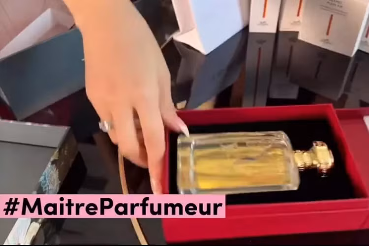 Minh Hang 'dap hop' qua sinh nhat, ong xa dai gia duoc 'ke' luon