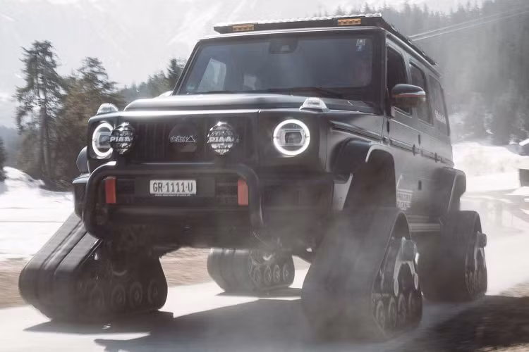 Tổng chi phí Mercedes-Benz G500 độ chuyển đổi khoảng 139.000 Euro. Nói một cách dễ hiểu, một chiếc G 500 mới ở Đức hiện có giá khởi điểm là 130.203,85 Euro, chính vì vậy mà giá tiền độ còn đắt hơn cả tiền xe mới.