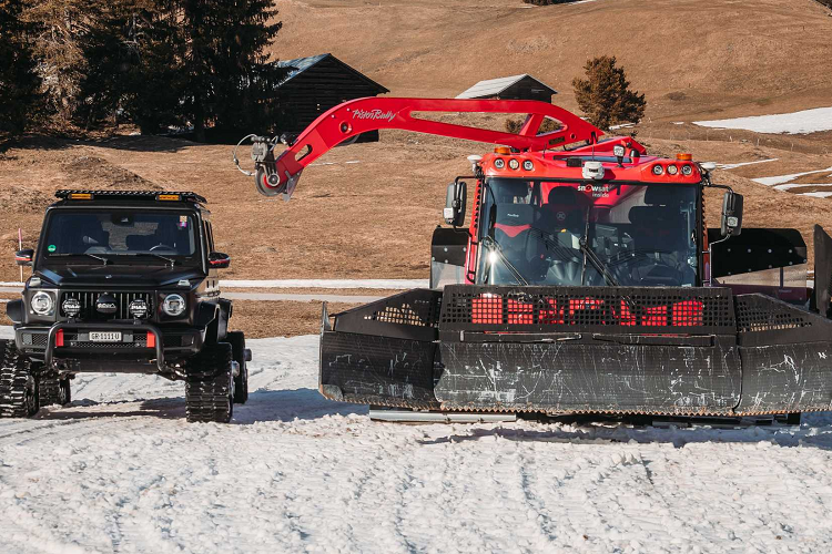 Với các bộ phận và lắp đặt, chỉ riêng việc thiết lập hệ thống khung đã tốn 50.000 Euro. Thêm vào đó, các chi tiết phải được kiểm tra tương đồng ở Thụy Sĩ, bao gồm cả thử nghiệm và kiểm tra, và quy trình đó đã cộng thêm khoảng 50.000 Euro vào chi phí.