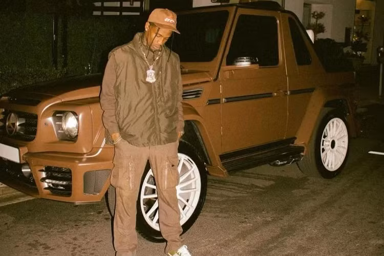 Nằm dưới nắp ca-pô của G650 là động cơ tăng áp kép V12 6 lít với công suất tối đa 630 mã lực, kết hợp với mô-men xoắn cực đại 1000 Nm. Cùng với hộp số tự động 7 cấp và hệ thống dẫn động 4 bánh, xe có thể tăng tốc từ 0-100 km/h trong dưới 6 giây và đạt tốc độ tối đa 170 km/h dù có trọng lượng hơn 3,3 tấn.