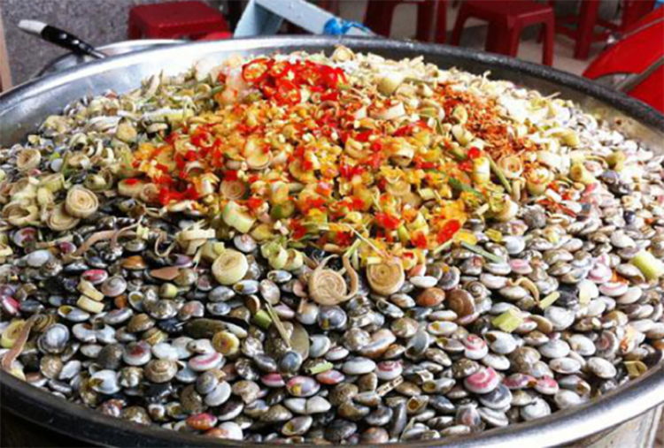 Thế nhưng, thịt ốc ruốc lại khá thơm ngon, lạ miệng, đặc biệt chứa nhiều dưỡng chất tốt cho sức khỏe 