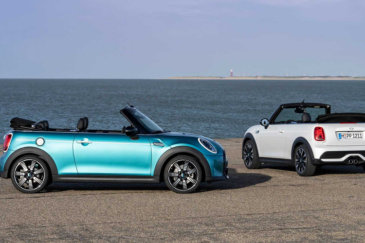 Tại Hoa Kỳ, mẫu Mini Convertible Seaside Edition bản đặc biệt này sẽ ra mắt vào quý đầu tiên của năm 2023 và thông tin chi tiết về giá sẽ có vào cuối tháng Giêng.