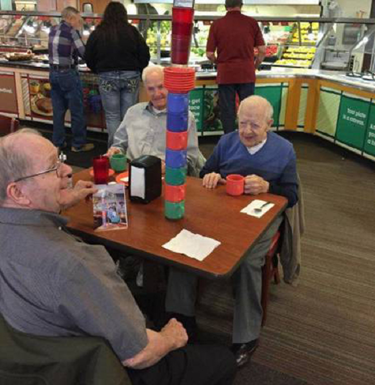 Mấy cái trò này chúng tôi vẫn còn chơi tốt. 