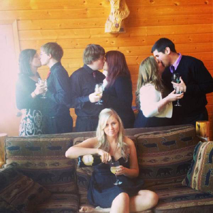 Nỗi khổ của FA đâu ai thấu hiểu cho.