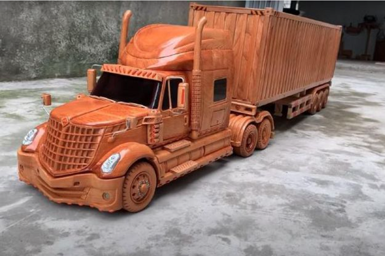 Mới đây, chuyên trang ôtô hàng đầu của Mỹ Autoevolution đưa thông tin về chiếc xe mô hình bằng gỗ hết sức độc đáo do người thợ Việt Nam chế tác. Đó là chiếc xe đầu kéo International LoneStar được tạo tác hoàn toàn bằng gỗ, thực hiện bởi nhóm youtube Woodworking Art, kênh chia sẻ sản phẩm của người thợ tại Bắc Ninh.