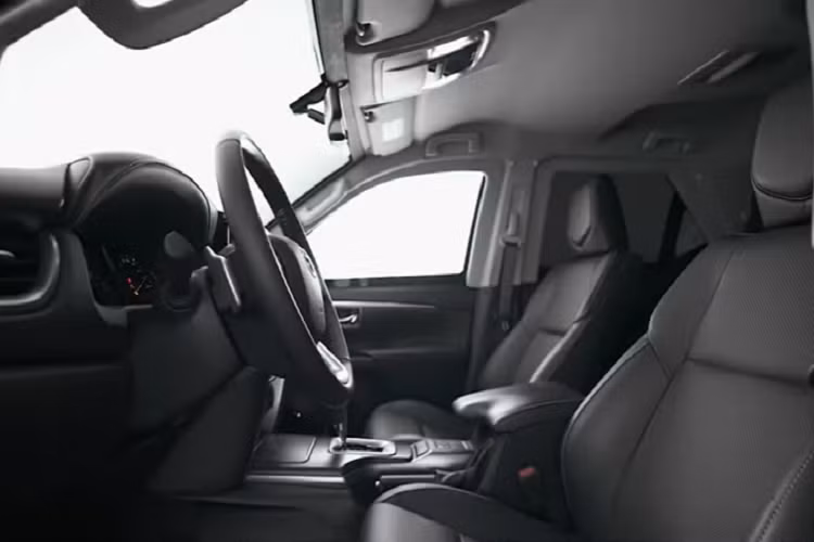 Động cơ này tạo ra công suất tối đa 235 mã lực tại tua máy 5.200 vòng/phút và mô-men xoắn cực đại 376 Nm tại tua máy 3.800 vòng/phút. Động cơ kết hợp với hộp số tự động 6 cấp và hệ dẫn động 4 bánh toàn thời gian.