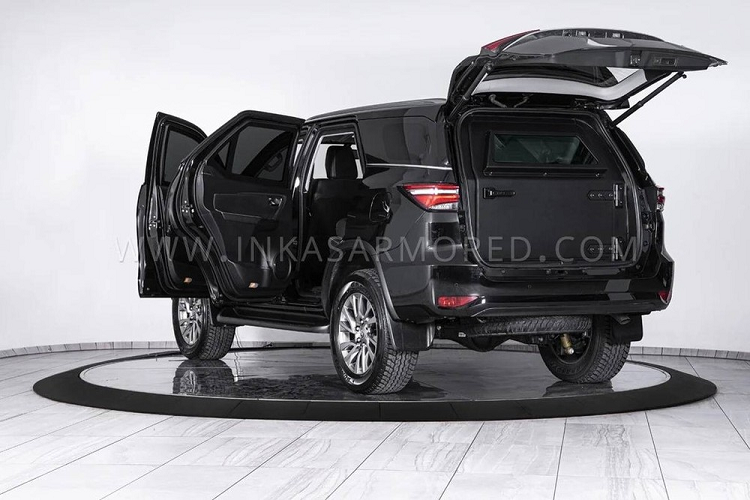 Hiện chưa rõ giá bán cụ thể của chiếc Toyota Fortuner bọc thép chống đạn này. Tuy nhiên, so với những sản phẩm khác của công ty INKAS thì chiếc Toyota Fortuner này chắc chắn sẽ hợp túi tiền hơn.