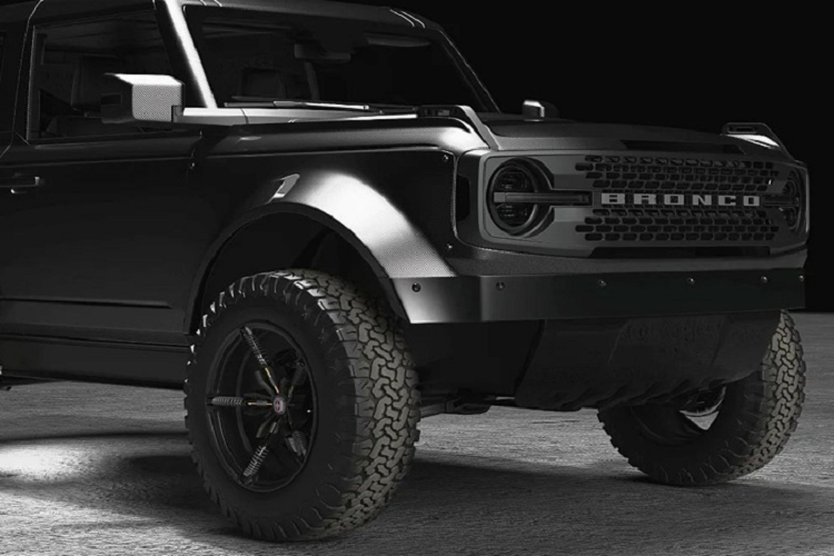 Tuy nhiên trái lệch hoàn toàn so với dự đoán, thiết kế dị hợm này lại nhận được rất nhiều lời khen ngợi từ phía người hâm mộ. Và chính điều này đã khiến Ford Bronco R Carbon Edition vượt ra khỏi khuôn khổ những bản dựng kỹ thuật số. Chính HRE cũng đã úp mở sẽ sớm tung ra một bản độ thực tế dựa trên thiết kế của Ford Bronco R Carbon Edition đặc biệt.