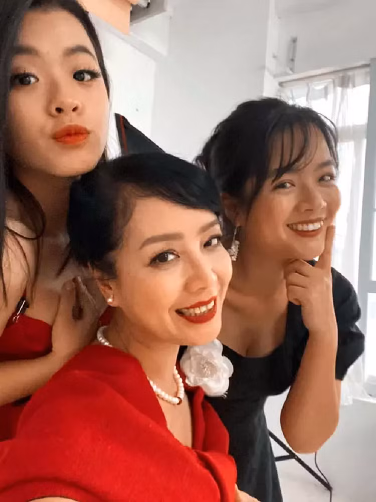 Con gai nghe si Chieu Xuan lo bung bau to vuot mat-Hinh-5