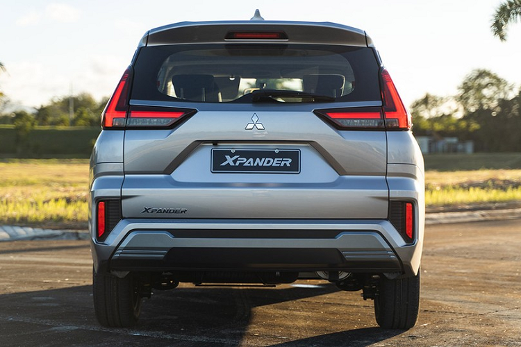 So với Mitsubishi Xpander 2022 dành cho Indonesia, xe ở Philippines sở hữu thiết kế không có gì khác biệt. Xe vẫn giữ lại thiết kế tổng thể nam tính như trước nhưng đã được cải tiến ở một số chi tiết.