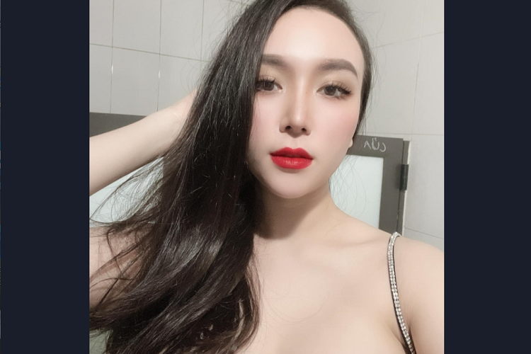 Trước khi gắn bó với nghề DJ, cô từng là sinh viên của Học viện Múa Quốc gia Việt Nam.